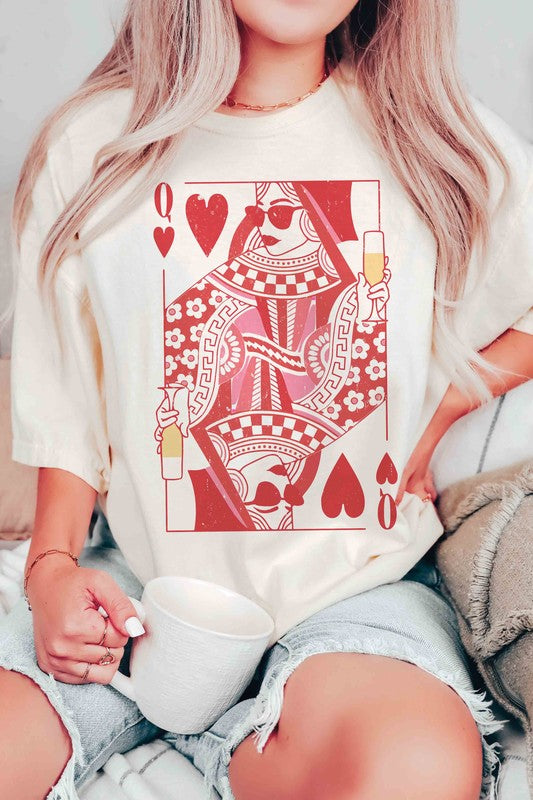 CHAMPAGNE QUEEN OF HEARTS Graphic Tee